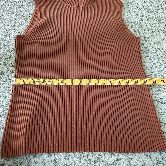 Chico’s Brown Silk Sleeveless Turtleneck Blouse Size Medium - Picture 8 of 10